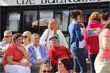 crowd2